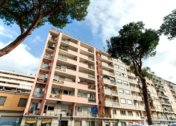 Appia Nuova Lucrezia Apartment
